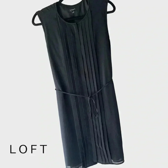 ANN TAYLOR | NWOT | SLEEVELESS BLACK BUTTON FRONT PLEATED DRESS | PETITE/SMALL - Picture 1 of 10